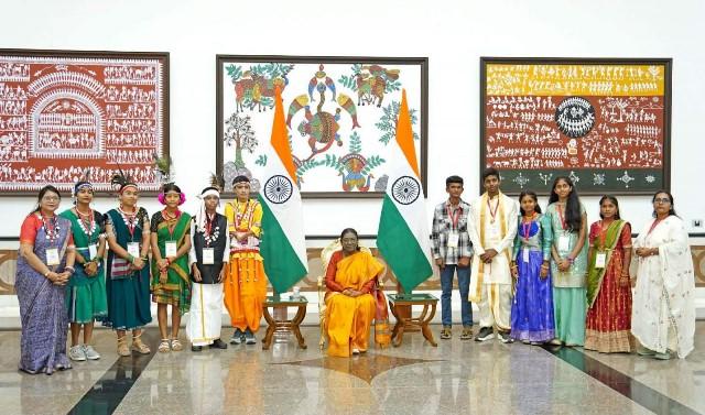 राष्ट्रपति भवन से लौटे छत्तीसगढ़ के सितारे, मुख्यमंत्री से साझा की यादगार मुलाकात की कहानी...