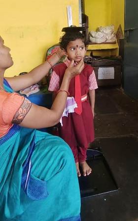 विशेष लेख : सेवा से सशक्तिकरण तक-बदलती जिंदगी की कहानियां लिख रहा सेवा संकल्प अभियान... 10 विशेष लेख : सेवा से सशक्तिकरण तक-बदलती जिंदगी की कहानियां लिख रहा सेवा संकल्प अभियान...