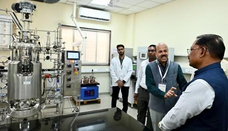 युवा केवल नौकरी मांगने वाले नहीं, रोजगार देने वाले बनें : मुख्यमंत्री श्री विष्णु देव साय...