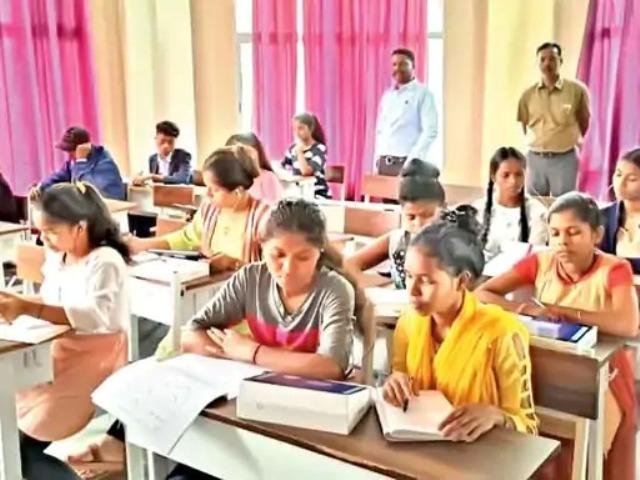विशेष लेख : बस्तर के जनजातीय बच्चे देश को दिखा रहे नई राह...