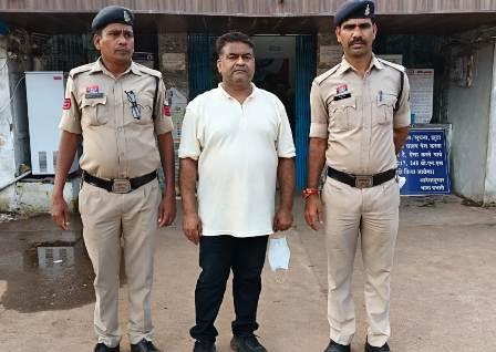 साइबर ठगी की रकम के लिए खाते किराए पर देने वाले 2 गिरफ्तार... 7 साइबर ठगी की रकम के लिए खाते किराए पर देने वाले 2 गिरफ्तार...