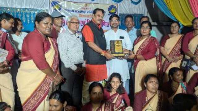 पहंदा में बच्चों ने दिखाई प्रतिभा, सांस्कृतिक प्रस्तुतियों से लेकर विज्ञान-गणित मॉडल तक छाई रचनात्मकता...