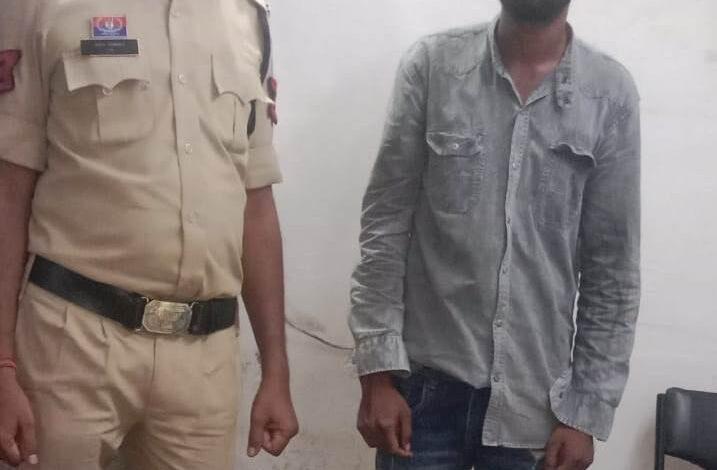 रिश्तेदार को कॉल करने के बहाने मांगा मोबाइल, खाते से उड़ाए 1.48 लाख; आरोपी गिरफ्तार... 13 रिश्तेदार को कॉल करने के बहाने मांगा मोबाइल, खाते से उड़ाए 1.48 लाख; आरोपी गिरफ्तार...