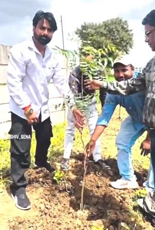 दुर्ग-भिलाई में 10 हजार पौधों से हरियाली का संकल्प, वृक्षारोपण महाअभियान शुरू... 7 दुर्ग-भिलाई में 10 हजार पौधों से हरियाली का संकल्प, वृक्षारोपण महाअभियान शुरू...