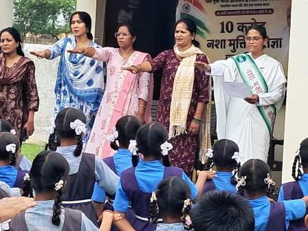भिलाई अंचल के विभिन्न स्कूलों में ब्रह्माकुमारीज़ का नशा मुक्त भारत जागरूकता प्रतिज्ञा महाभियान जारी...