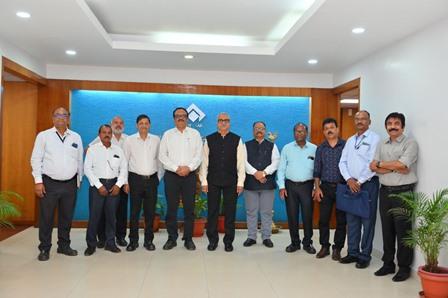 सेवा की लंबी पारी को सलाम, बीएसपी के सेवानिवृत्त कार्मिकों को सम्मान के साथ विदाई... 10 सेवा की लंबी पारी को सलाम, बीएसपी के सेवानिवृत्त कार्मिकों को सम्मान के साथ विदाई...
