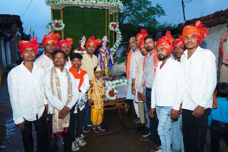 दुर्ग ग्रामीण में कृष्ण भक्ति की धूम, विधायक ललित चंद्राकर ने निभाई उत्सवों में सहभागिता...