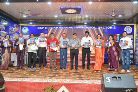 भिलाई विद्यालय में गुरुजनों का अभिनंदन, पहली वार्षिक पत्रिका ‘प्रिज्म’ का हुआ विमोचन...