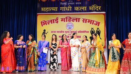 तीज के रंग में सजी भिलाई की शाम, सोमा दाम ने जीता ‘तेजस्विनी दिवा-2026’ का ताज