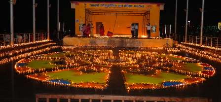 51 हजार दीपों की रोशनी से नहाया रिसाली दशहरा मैदान, जन्मदिवस पर प्रधानमंत्री मोदी के लिए जलाए आशीर्वाद के दीप... 21 51 हजार दीपों की रोशनी से नहाया रिसाली दशहरा मैदान, जन्मदिवस पर प्रधानमंत्री मोदी के लिए जलाए आशीर्वाद के दीप...