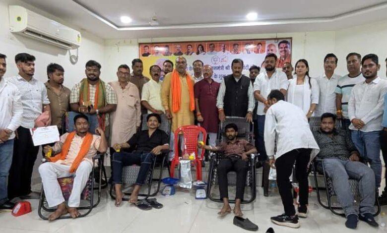 प्रधानमंत्री नरेंद्र मोदी के जन्मदिन पर दुर्ग में भाजयुमो का रक्तदान शिविर... 5 प्रधानमंत्री नरेंद्र मोदी के जन्मदिन पर दुर्ग में भाजयुमो का रक्तदान शिविर...