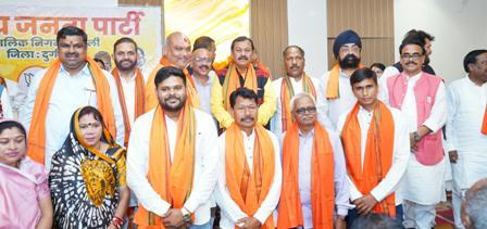 रिसाली चुनाव के लिए भाजपा ने कसी कमर, ‘हमन जीतबो’ के संकल्प के साथ संगठनात्मक तैयारियों को दी गति... 5 रिसाली चुनाव के लिए भाजपा ने कसी कमर, ‘हमन जीतबो’ के संकल्प के साथ संगठनात्मक तैयारियों को दी गति...