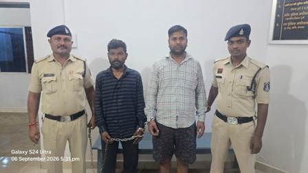 धमधा में 15 मवेशियों की तस्करी का खुलासा, दो आरोपी गिरफ्तार... 1 धमधा में 15 मवेशियों की तस्करी का खुलासा, दो आरोपी गिरफ्तार...