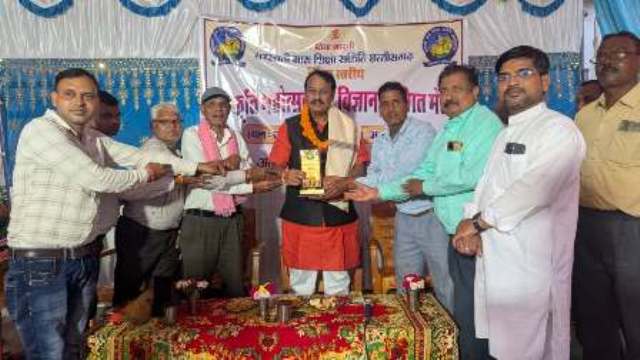 पहंदा में बच्चों ने दिखाई प्रतिभा, सांस्कृतिक प्रस्तुतियों से लेकर विज्ञान-गणित मॉडल तक छाई रचनात्मकता...