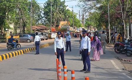 दुर्ग में ब्लैक-ग्रे स्पॉट पर ट्रैफिक पुलिस की सख्ती, सितंबर में 11 हजार से अधिक वाहन चालकों पर कार्रवाई... 3 दुर्ग में ब्लैक-ग्रे स्पॉट पर ट्रैफिक पुलिस की सख्ती, सितंबर में 11 हजार से अधिक वाहन चालकों पर कार्रवाई...