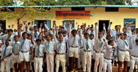 विशेष लेख : जहां 15 वर्षों तक था सुरक्षा बलों का ठिकाना, वहां अब बच्चे संवार रहे भविष्य...