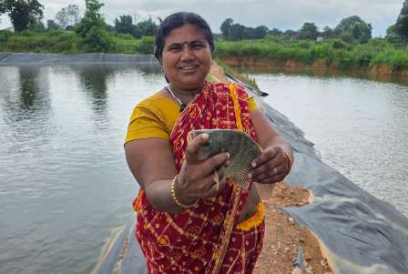 ’विशेष लेख’ : मत्स्य पालन से समृद्ध हो रही सरगुजा की ग्रामीण अर्थव्यवस्था, किसानों और महिलाओं के लिए खुल रहे स्वरोजगार के नए अवसर... 10 ’विशेष लेख’ : मत्स्य पालन से समृद्ध हो रही सरगुजा की ग्रामीण अर्थव्यवस्था, किसानों और महिलाओं के लिए खुल रहे स्वरोजगार के नए अवसर...