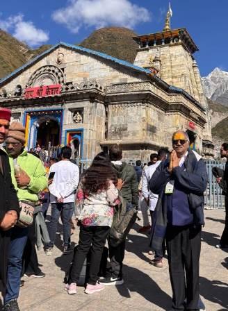 उत्तराखंड अध्ययन दौरे पर पहुंचे बृजमोहन अग्रवाल, केदारनाथ-बद्रीनाथ में की पूजा-अर्चना...