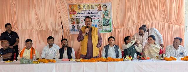 गांधी-शास्त्री जयंती पर चरौदा में 150 वरिष्ठजनों का सम्मान, सांसद विजय बघेल ने दिया सेवा का संदेश... 10 गांधी-शास्त्री जयंती पर चरौदा में 150 वरिष्ठजनों का सम्मान, सांसद विजय बघेल ने दिया सेवा का संदेश...