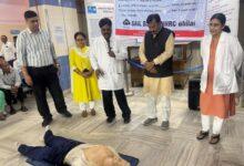 सेक्टर-9 अस्पताल पहुंचे सांसद विजय बघेल, व्यवस्थाओं का लिया जायजा और CPR का किया अभ्यास...
