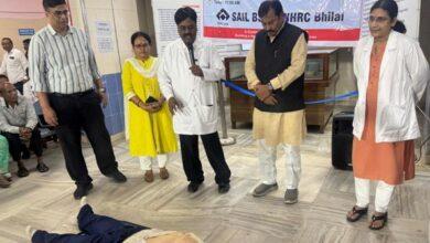 सेक्टर-9 अस्पताल पहुंचे सांसद विजय बघेल, व्यवस्थाओं का लिया जायजा और CPR का किया अभ्यास...