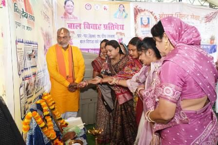 सेवा संकल्प अभियान: अंजोरा में आंगनबाड़ी बहनों का सम्मान, बच्चों को मिला नेवता भोज...