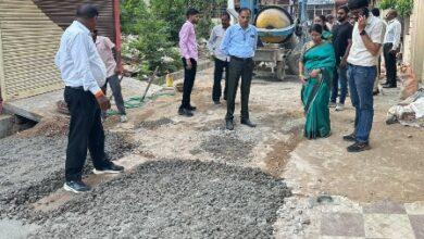दुर्ग में सड़क निर्माण की जांच में खुली पोल, 6 इंच की जगह 2.5–3 इंच सीसी रोड मिलने पर महापौर सख्त... 12 दुर्ग में सड़क निर्माण की जांच में खुली पोल, 6 इंच की जगह 2.5–3 इंच सीसी रोड मिलने पर महापौर सख्त...