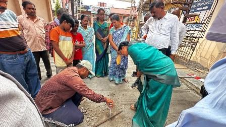 दुर्ग में सड़क निर्माण की जांच में खुली पोल, 6 इंच की जगह 2.5–3 इंच सीसी रोड मिलने पर महापौर सख्त... 9 दुर्ग में सड़क निर्माण की जांच में खुली पोल, 6 इंच की जगह 2.5–3 इंच सीसी रोड मिलने पर महापौर सख्त...