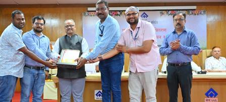 भिलाई इस्पात संयंत्र में हिंदी को मिला सम्मान, उत्कृष्ट कार्यों के लिए कार्मिक और कार्यालय पुरस्कृत