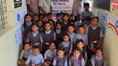 देउरझाल के विद्यार्थियों को मिला स्वच्छता का संदेश, नंदिनी माइंस ने फल और शिक्षण सामग्री बांटकर बढ़ाया उत्साह... 26 देउरझाल के विद्यार्थियों को मिला स्वच्छता का संदेश, नंदिनी माइंस ने फल और शिक्षण सामग्री बांटकर बढ़ाया उत्साह...