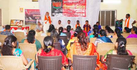 रिसाली के वार्ड 11 और 12 में विकास कार्यों को मिली गति, विधायक ललित चंद्राकर ने 1.03 करोड़ से अधिक के कार्यों का किया भूमिपूजन