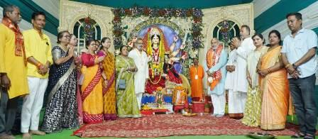नवरात्रि में भक्तिमय हुआ दुर्ग ग्रामीण विधानसभा क्षेत्र, विधायक ललित चंद्राकर ने विभिन्न दुर्गा पंडालों में की पूजा-अर्चना... 6 नवरात्रि में भक्तिमय हुआ दुर्ग ग्रामीण विधानसभा क्षेत्र, विधायक ललित चंद्राकर ने विभिन्न दुर्गा पंडालों में की पूजा-अर्चना...