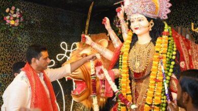 नवरात्रि पर विधायक देवेंद्र यादव ने किए मां दुर्गा के दर्शन, क्षेत्रवासियों की खुशहाली की कामना...