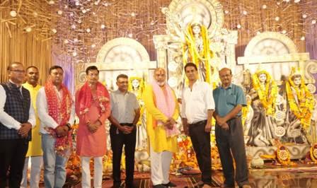 महाष्टमी पर मां दुर्गा की आराधना में लीन हुए विधायक ललित चंद्राकर, रिसाली-मरोदा और भिलाई के दुर्गा पंडालों में पहुंचकर लिया आशीर्वाद... 12 महाष्टमी पर मां दुर्गा की आराधना में लीन हुए विधायक ललित चंद्राकर, रिसाली-मरोदा और भिलाई के दुर्गा पंडालों में पहुंचकर लिया आशीर्वाद...