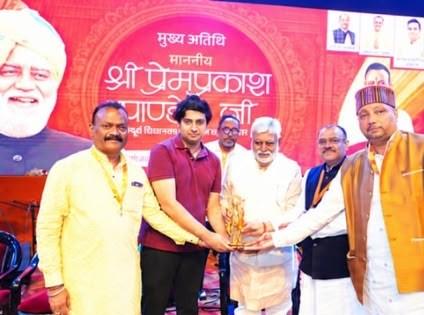 सेक्टर-7 में सार्वजनिक दशहरा पर्व का 31वां आयोजन भव्यता के साथ संपन्न, मार्स द बैंड की प्रस्तुतियों ने बांधा समां... 7 सेक्टर-7 में सार्वजनिक दशहरा पर्व का 31वां आयोजन भव्यता के साथ संपन्न, मार्स द बैंड की प्रस्तुतियों ने बांधा समां...