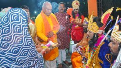 नगपुरा में रामलीला महोत्सव में शामिल हुए विधायक ललित चंद्राकर, बाजार चौक पर डोम शेड निर्माण की घोषणा... 37 नगपुरा में रामलीला महोत्सव में शामिल हुए विधायक ललित चंद्राकर, बाजार चौक पर डोम शेड निर्माण की घोषणा...