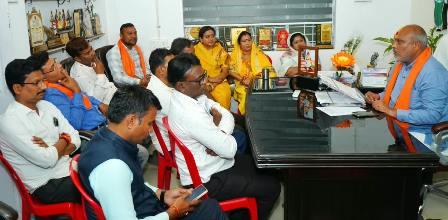धान खरीदी से कैशलेस इलाज तक, छत्तीसगढ़ सरकार के फैसलों को विधायक ललित चंद्राकर ने बताया जनहित में ऐतिहासिक... 4 धान खरीदी से कैशलेस इलाज तक, छत्तीसगढ़ सरकार के फैसलों को विधायक ललित चंद्राकर ने बताया जनहित में ऐतिहासिक...