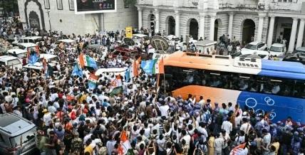 दिल्ली में सीजेपी का ‘कॉकरोच’ आंदोलन का उबाल बरकरार, नेताओं की रिहाई के बाद भी युवाओं का संघर्ष जारी...