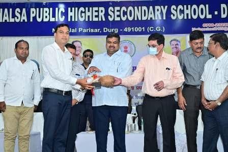 शिक्षक सम्मान समारोह 2026: उत्कृष्ट शिक्षकों के योगदान को मिला सम्मान... 4 शिक्षक सम्मान समारोह 2026: उत्कृष्ट शिक्षकों के योगदान को मिला सम्मान...