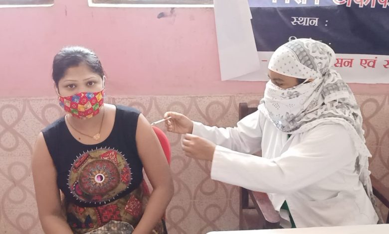 18 से 44 वर्ष के लोगों के लिए टीकाकरण केंद्रों की जानकारी... 5 18 से 44 वर्ष के लोगों के लिए टीकाकरण केंद्रों की जानकारी...